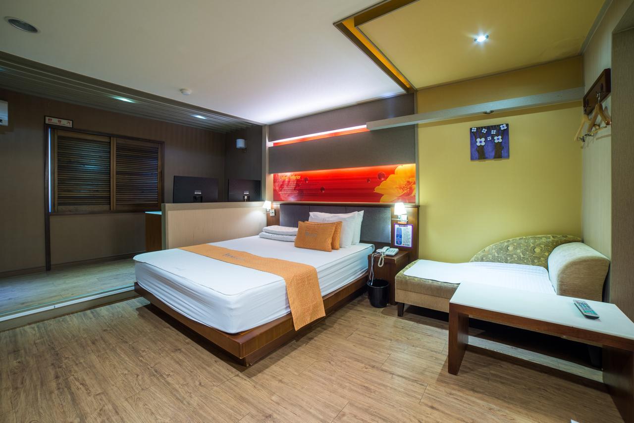 בוסאן U Hotel מראה חיצוני תמונה